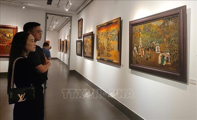 Tôn vinh họa sĩ tài năng đưa vẻ đẹp làng quê Việt ra thế giới