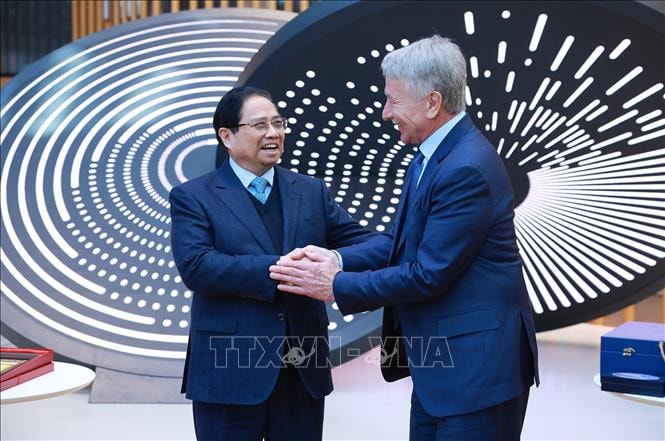 Thủ tướng Phạm Minh Chính làm việc, thúc đẩy các dự án khí LNG với Nga