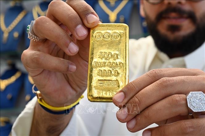 Vàng giảm mạnh nhất 14 năm, trở thành tài sản gây khó hiểu nhất giữa xung đột Trung Đông