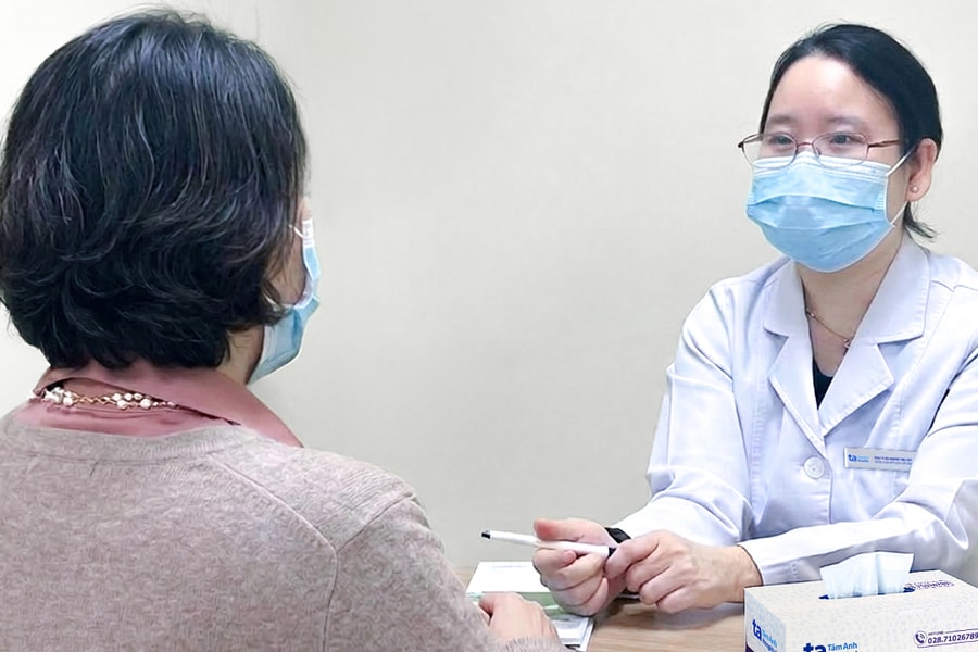 Viêm mao mạch dị ứng hai chân