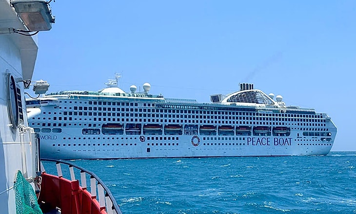 Hai khách Nhật nguy kịch trên du thuyền được đưa vào TP HCM cấp cứu