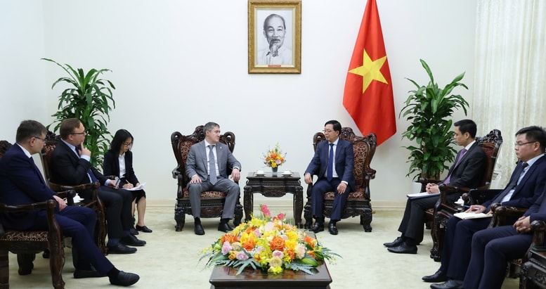 Phó Thủ tướng Hồ Quốc Dũng tiếp Thống đốc tỉnh Perm, Liên bang Nga