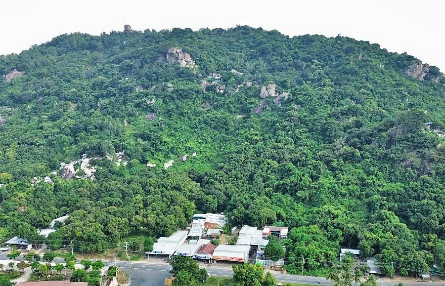 Đề xuất mở mỏ đá vùng Bảy Núi làm cao tốc TP HCM - Mỹ Thuận