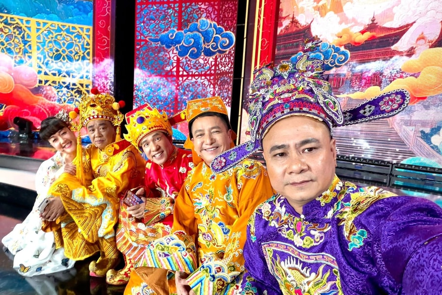 Nghệ sĩ tập luyện Táo Quân