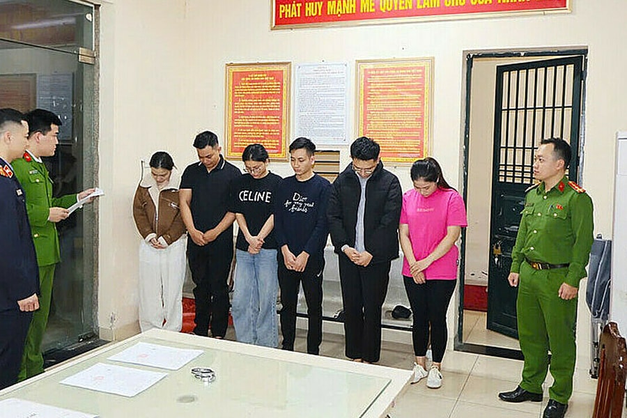 Thẩm mỹ viện tiêm nước muối để tăng kích thước 'cậu nhỏ' cho khách