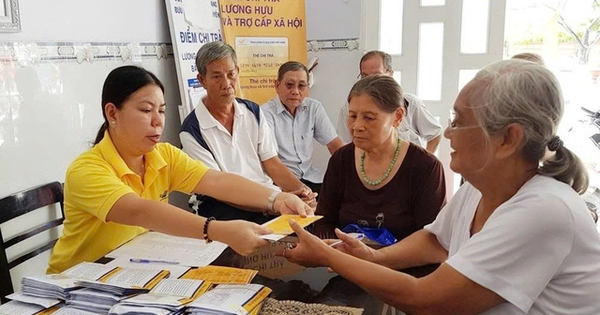 Giá cả leo thang, lương hưu “đuối sức”