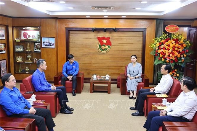 Tạo động lực và định hướng hành động cho thế hệ trẻ