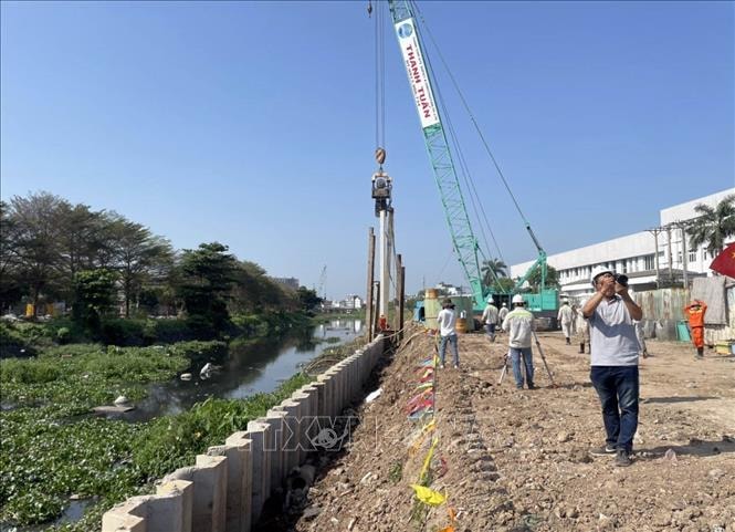 Sẽ đưa dự án kênh Tham Lương - Bến Cát - rạch Nước Lên về đích vào cuối năm 2026