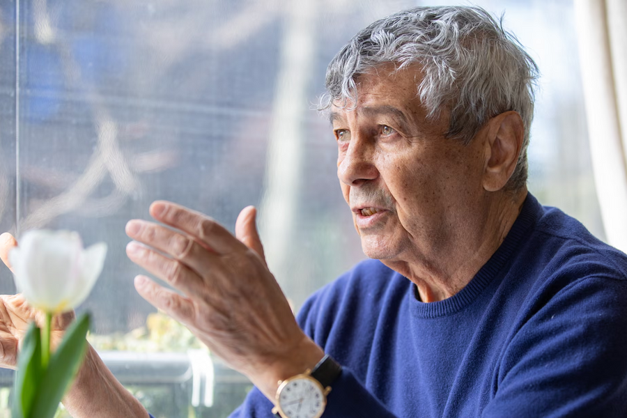 Giấc mơ trên giường bệnh của HLV Mircea Lucescu