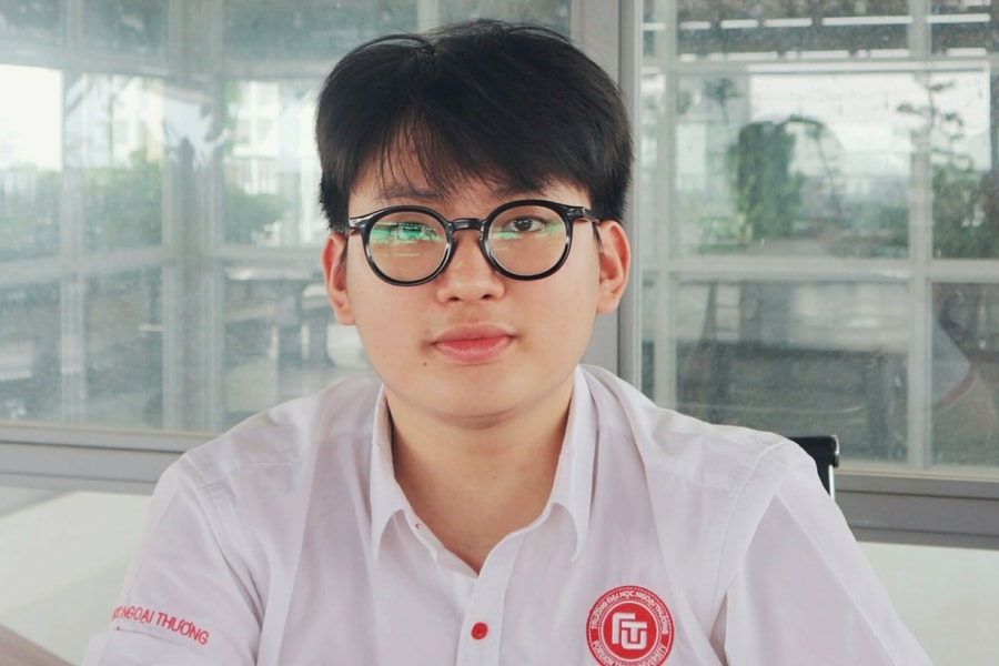 Thủ khoa Ngoại thương đạt điểm tuyệt đối 4.0 ở tất cả môn học