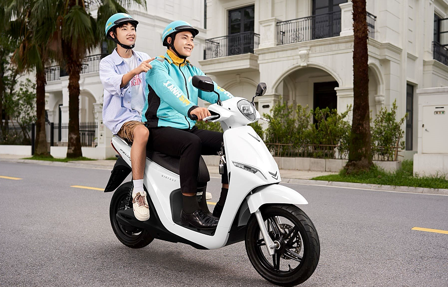 Tài xế Xanh SM Bike nhận 3 năm miễn phí thuê, đổi pin