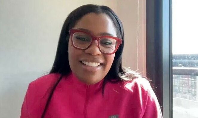 Nhân viên vệ sinh trở thành bác sĩ nội trú tại đại học top 10 thế giới