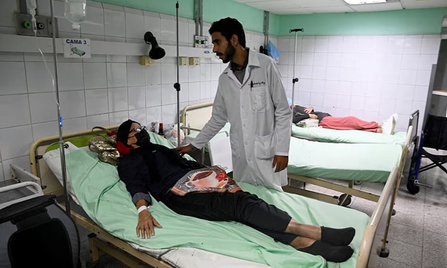 Y tế Cuba bên bờ vực sinh tử