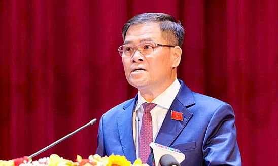 Ông Bùi Văn Khắng tái cử Chủ tịch UBND tỉnh Quảng Ninh