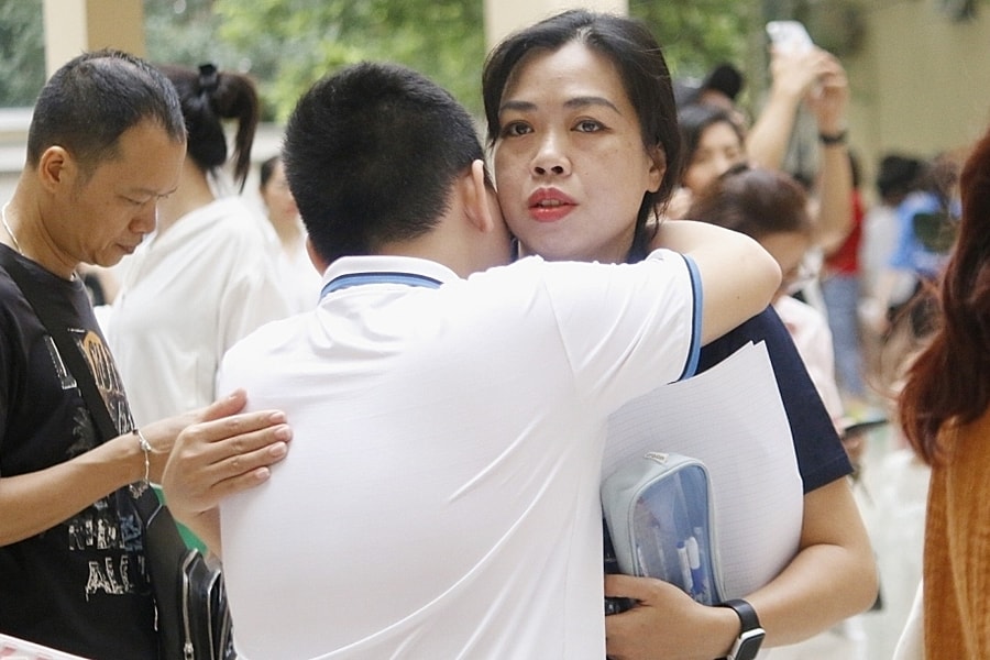 Hà Nội cắt giảm 35 trường có khiến cuộc đua công lập thêm căng thẳng?