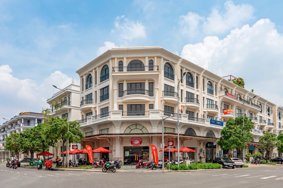 Van Phuc City quy tụ gần 100 thương hiệu trong nội khu