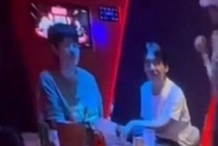 3 diễn viên Trung Quốc bị tố tới quán karaoke 'tay vịn'