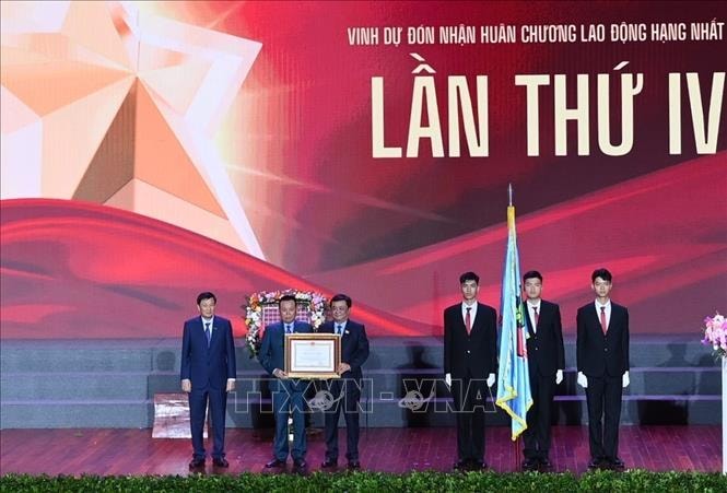 Tập đoàn Dabaco Việt Nam nhận Huân chương Lao động hạng Nhất