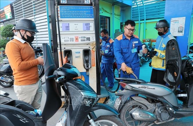 An ninh năng lượng: Bộ Tài chính đề xuất tiếp tục áp thuế 0% với xăng dầu đến hết tháng 6