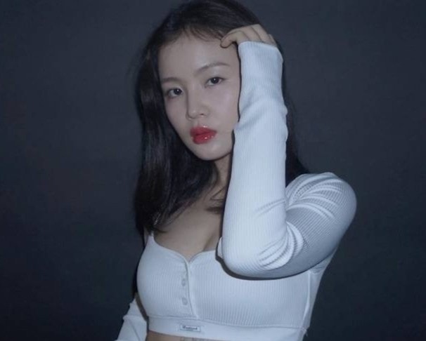 Nữ ca sĩ hẹn hò rapper hơn 6 tuổi