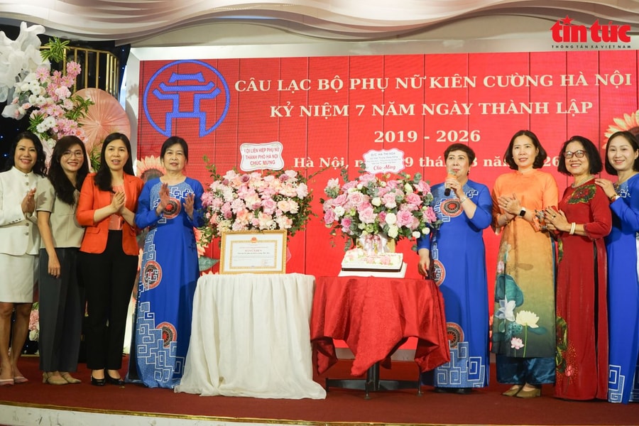 Câu lạc bộ Phụ nữ Kiên cường Hà Nội: Điểm tựa yêu thương của những ‘chiến binh ung thư’