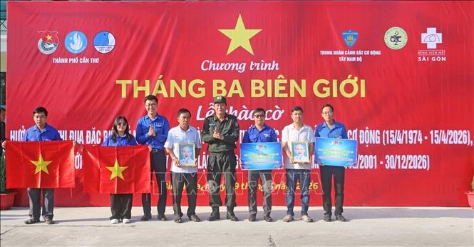 Khơi dậy khát vọng cống hiến của tuổi trẻ nơi tiền tiêu Tổ quốc
