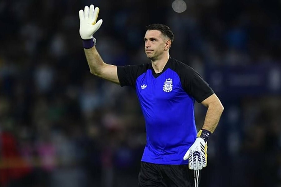 Martinez: 'May mà Argentina không đá với Tây Ban Nha'