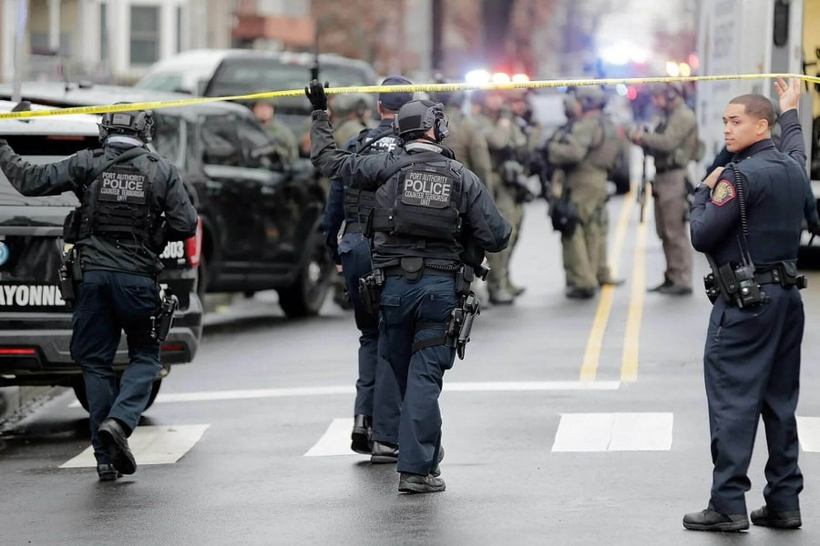 Những cảnh sát Mỹ bỏ nghề sau các vụ nổ súng chết người