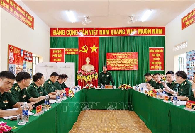 Khảo sát vị trí lắp đặt thiết bị giám sát khu vực biên giới đất liền Lâm Đồng