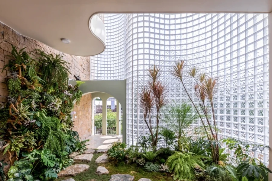 Gạch kính - xu hướng vật liệu tạo điểm nhấn cho ngôi nhà