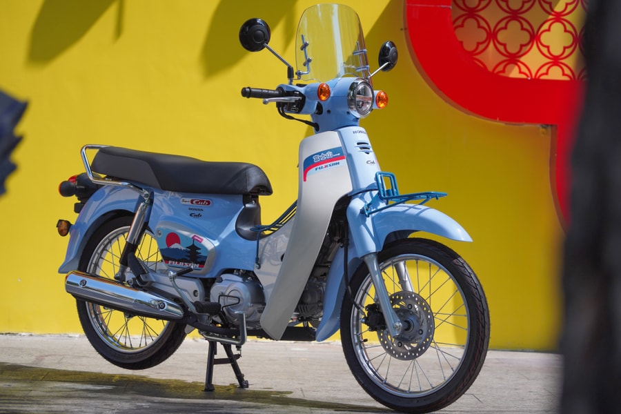 Honda Super Cub phiên bản núi Phú Sĩ giá hơn 120 triệu đồng