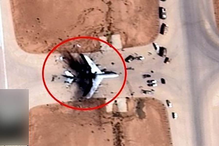 Iran đăng ảnh vệ tinh 'máy bay mắt thần' Mỹ sau đòn tập kích