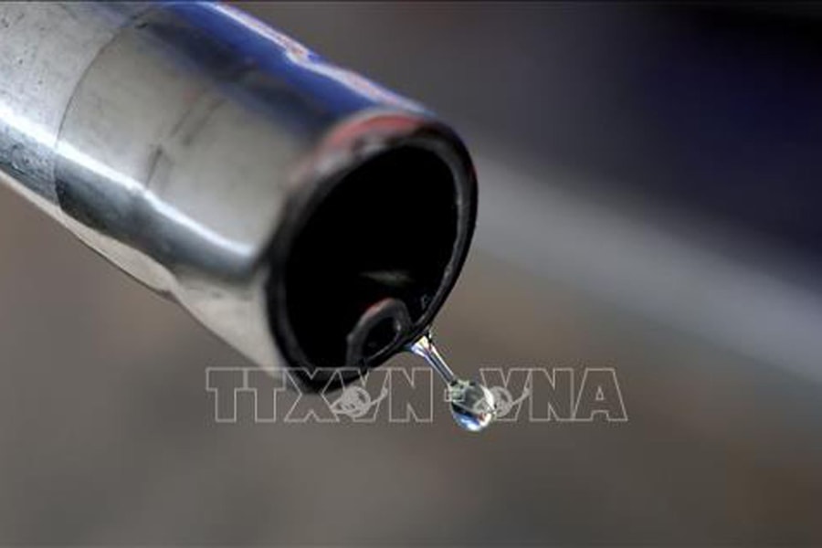 Dầu thô Brent hướng tới tháng tăng giá kỷ lục