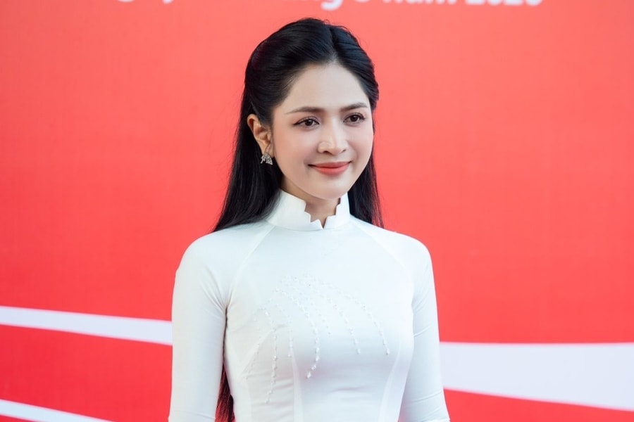 Cấm ca sĩ Việt lạm dụng hát nhép vì đó là lừa dối khán giả?