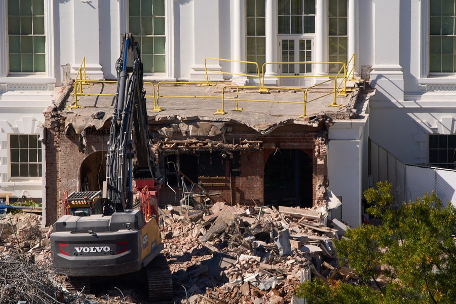 Thẩm phán yêu cầu dừng xây dựng phòng khiêu vũ Nhà Trắng