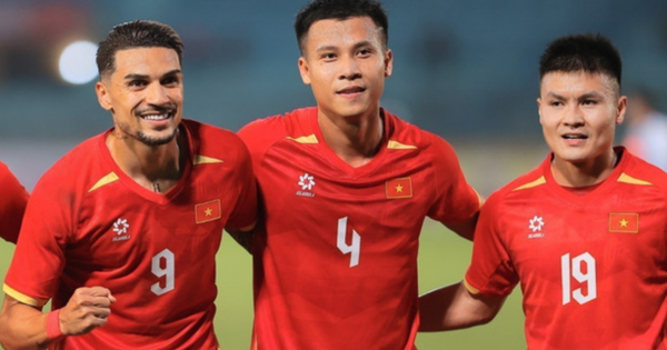 Tuyển Việt Nam tăng 5 bậc, trở lại top 100 thế giới