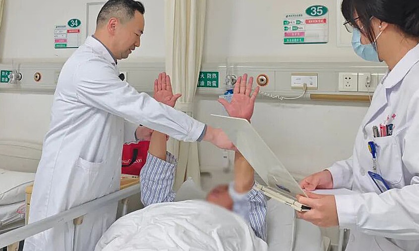 Đột quỵ tuổi 33 do sai lầm khi đi xoa bóp giảm đau vai gáy