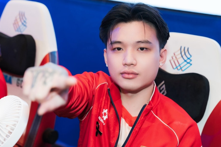 VĐV Esports Nguyễn Quốc Huy: 'Ronaldo và Faker là nguồn cảm hứng của tôi'