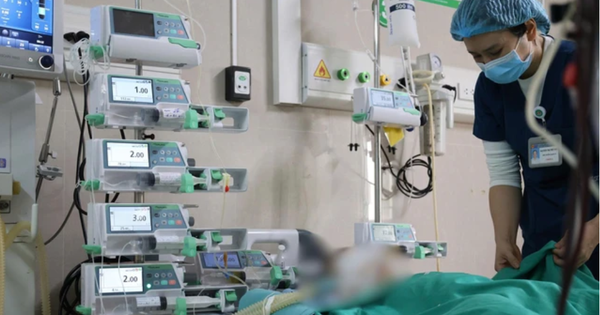 Bệnh nhi 15 tháng tuổi bị xe ô tô cán qua người được bác sĩ cứu sống ngoạn mục