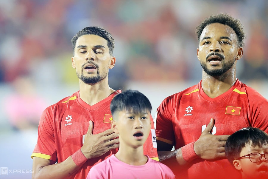 CĐV Thái Lan: 'Tuyển Việt Nam trông lạ lẫm khi có cầu thủ nhập tịch'