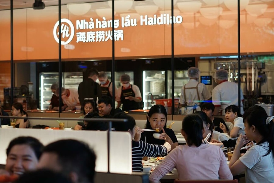 Chuỗi nhà hàng lẩu Haidilao thu hơn 2.400 tỷ đồng ở Việt Nam