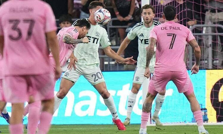 Messi ghi bàn trong ngày ra mắt sân mới của Inter Miami