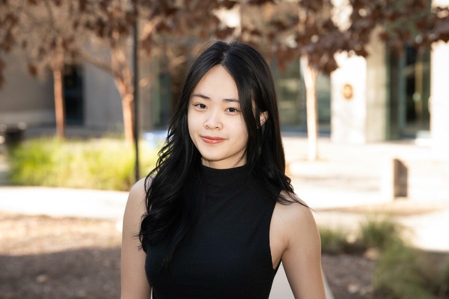 Cô gái Việt nhận cùng lúc 3 học bổng tiến sĩ Ivy League