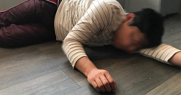 Nam sinh 19 tuổi liệt nửa người vì thói quen “cực độc” với điện thoại