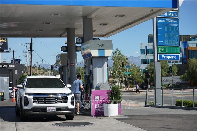 CBS News: Khủng hoảng xăng dầu tại California (Mỹ) không phải do đầu cơ
