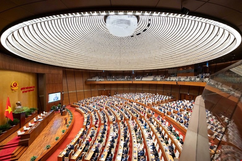 Quốc hội tiếp tục hoàn thiện thể chế pháp luật để đảm bảo mục tiêu tăng trưởng kinh tế 2 con số