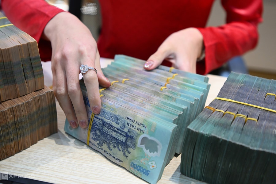 Lãi suất liên ngân hàng biến động mạnh trong 3 tháng đầu năm