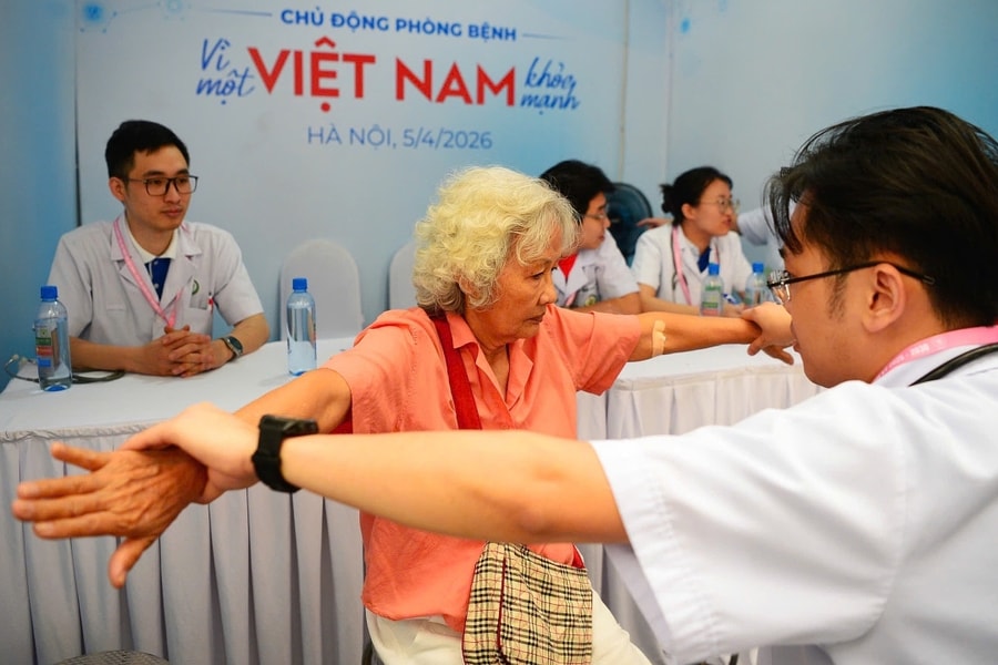 Người Việt bệnh tật nhiều do lối sống 'nhà giàu'