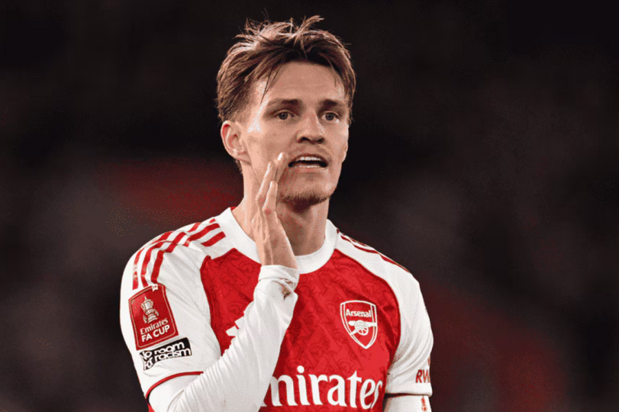 Lineker: 'Có dấu hiệu hoảng loạn ở Arsenal'