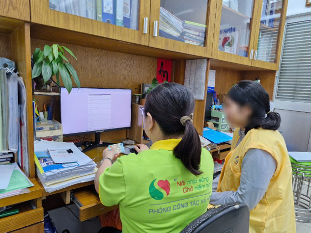 Hiệu quả mô hình mua BHYT cho người bệnh trên toàn quốc ngay tại bệnh viện